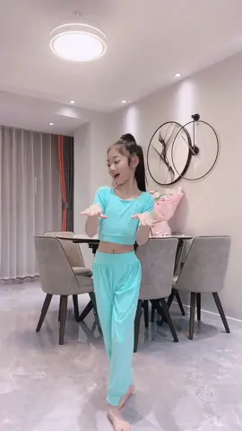 #小瑜儿 #中国小美女 #中国可爱女孩 #Girl #dance #fyp 