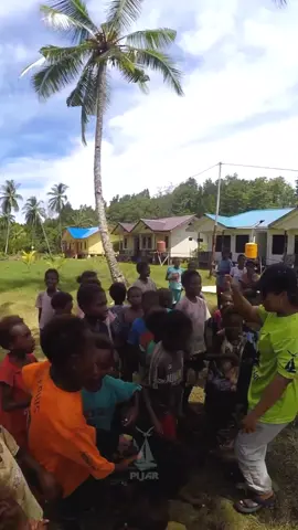 Goyang daboy anak-anak kampung ATUKA #timikapapua #pijartimika 