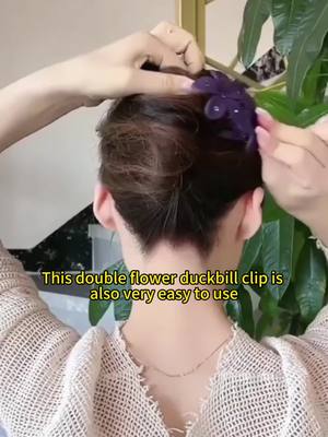 Summer hair with this flower duck clip, one minute quick out the door #barrette #tiktokshopcrossborder_seasales #tiktokshopsgsale #fashion #Fashion #fashiontiktok 