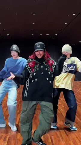 🌎💨🔥 @BOYNEXTDOOR #BOYNEXTDOOR #보이넥스트도어 #BND  #성호 #SUNGHO #리우 #RIWOO #BOYNEXTDOOR_EWF #얼윈파 #EWF_Challenge @Rafi @Kat 