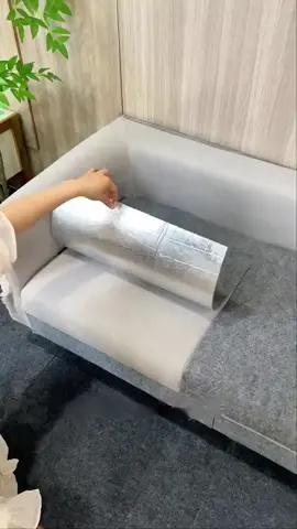 DIY cat scratcher. With one tear and one stick, you can easily deal with furniture scratched by cats. Leaves no glue marks. 🥳🐈#catscratcher #sofacover #scratchboard #catsupplies #cat #catsoftiktok #PetsOfTikTok #fpy #furniture #homedecor 