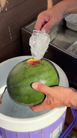 Satisfying Fruit Juice! Fresh Whole Watermelon Juice - Malaysian Street Food Price : RM 15 / USD 3.1 Location :  google map : https://maps.app.goo.gl/ULrp2CQFbftHgCpp6 #fruits #tiktokfood 