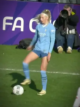 Thích cái cách Chloe Kelly nhảy múa với trái bóng ⚽️🔥 #chloekelly #chloekellyedit #chloekelly_team💫 #chloekellyengland #mancitywomen #mancity #manchestercity #mancity💙 #WomensFootball #bongdanu #xuhuong 