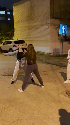 Poor girl 🥺, watch the video til the end 😅 #fail #slay #viral #trending #dreamshousedanceacademy  #anxhelgoga #eneagoga 