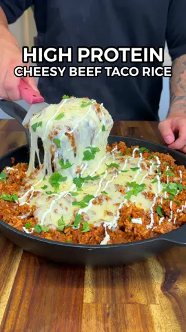 One Pan Cheesy Beef Taco Rice 🌮 Easy High Protein Meal Prep 💪🏼 Packed with 54g of protein per meal this one pan cheesy beef taco rice is one of the easiest & quickest meal prep recipes that only takes 30 minutes using only one pan! You can eat the taco rice on its own or use it for nachos, burritos etc.  (Macros: Per Serve - 4 Total) 534 Calories 44.5gC | 13gF | 54gP Ingredients: 1 Diced Brown Onion 720g Extra Lean Beef Mince Taco Seasoning (Old El Paso Taco Seasoning - store bought or home made) 4 Diced Garlic Cloves 120g Tomato Paste (can be substituted for tomato puree, passata or canned tomatoes) 200g Washed Uncooked White Rice (approximately 600g cooked) 500ml Beef Stock (or just enough to cover the rice & beef) 100g Light Mozzarella  Optional Toppings: Cilantro/Coriander & Light Sour Cream IMPORTANT NOTES: When adding the beef stock you may need to use less/more depending on the size of your pan, add just enough to evenly cover the rice & mince. While the mince & rice is cooking in the beef stock make sure to stir everything together every minute or so to ensure the bottom doesn’t burn. If you like recipes like these, check out my digital cook books with over 200 easy & delicious recipes! 👨🏻‍🍳📖