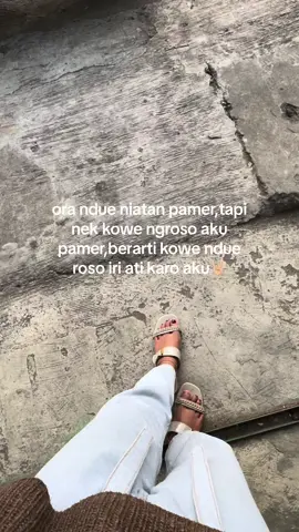 kabeh tergantung sing nyawang😅