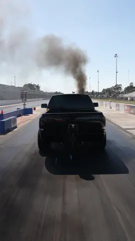 5.35 @ 145mph 1/8th Mile weighing in at a stout 6200+lbs 🛥️ NEW BEST for the 05!!! 💨💨💨 #noteventune5 