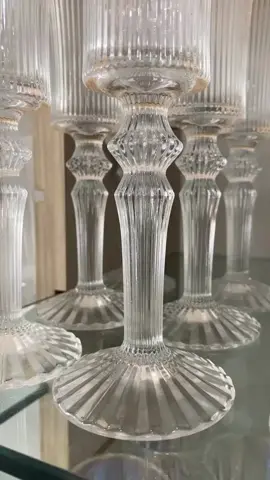 Esse jogo de taças de champanhe e Água/vinho da Graffiato esta maravilhosos , mais uma novidade de se apaixonar !! 🥰