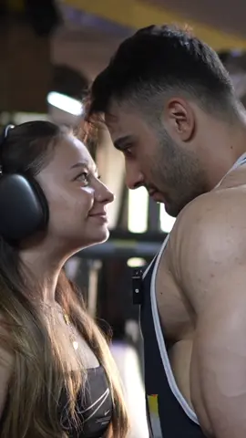 Gülen yıkar #emrebaş #GymTok #couple @Sena Baş 