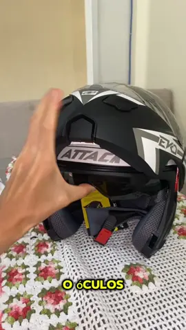 Capacete Robocop Escamoteável Pro Tork Attack Evo O Capacete Robocop Escamoteável Pro Tork Attack tem seu casco injetado em ABS de alta qualidade que absorve os mais fortes impactos em casos de acidente. O capacete permite que seu conjunto frontal seja aberto de duas formas: Parcialmente, levantando a viseira, ou totalmente, através do acionamento de um único botão central que move todo o conjunto frontal para cima, tornando-se um capacete aberto. - Novo forro termoformado em cacharrel, material que oferece extremo conforto ao motociclista. Pode ser removido e lavado; - Possui 2 viseiras, sendo uma em cristal de policarbonato com 2mm de espessura e uma viseira solar interna; - Fecho micrométrico de fácil ajuste e garante maior segurança ao motociclista; - Entrada de ar frontal; - Aprovado pelo INMETRO; R$ 419 #moto #motoqueiro #motorcycle 