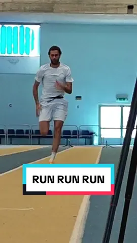 direzione Parigi 🛫🥇🔥 #roadtoParis #run #runner #highjump #tamberi #dietrolequinte 