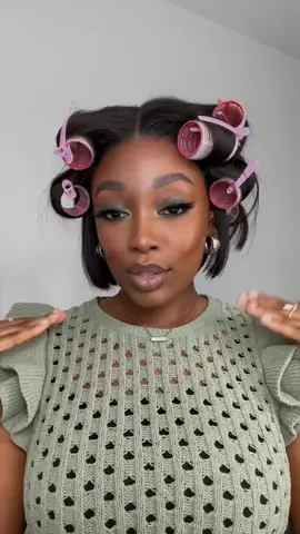 It’s giving ✨James Brown✨ 🤣🤣🤣 #fyp #foryoupage #bobwig #blowout #blowoututorial 