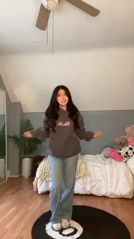 my new favorite hoodie from @White Fox Boutique!! (code BLANCATT) #OOTD #outfitinspo #hoodie #baggyjeans #whitefox #whitefoxboutique 