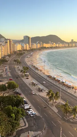 Sunrise over Copacabana Beach. #brasil #brazil #riodejaneiro #copacabana 🇧🇷 🇧🇷🇧🇷