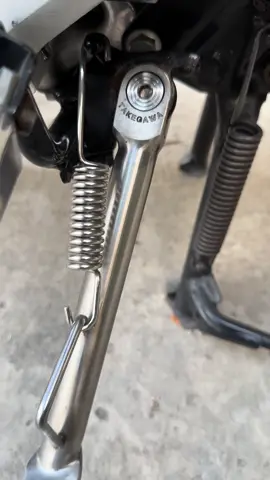 Chân Chống Nghiêng inox304 cho các dòng xe tặng kèm loxo óc inox #y15zrmalaysia #y15zrmalaysia #ex #CapCut #winner #fuled125i #dochoixemay #satriaf150 #fyp #wave #lc135 