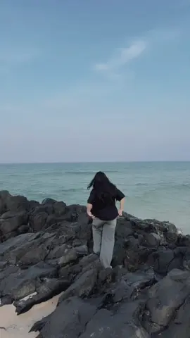 em cộng với biển là nổi đau tình yêu của em anh có chịu kh?#chuppy #fyp #xuhuong #vitamin🌊 