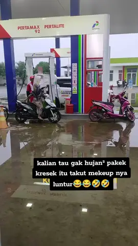 ada aja kelakuan emmak² yang bikin ketawa #videolucu #videongakak #fyp #videoviralditiktok #fypシ゚viral 