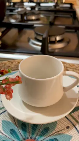 صباح الورد …🌹🎶☕️. #قهوة_الصباح #تصويري📸 #explore 