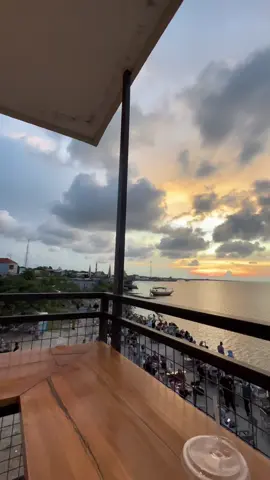 Syahduu 🌅🌊… #xyzbca #mentahanvideo #storrywhatsapp #prankstorywa #fyp
