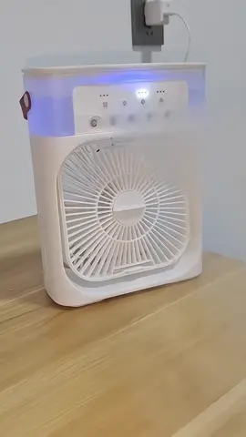 Quạt điều hoà hơi nước rất tiện cho mùa hè nắng nóng này #quatdieuhoahoinuoc #quatdieuhoahoinuocmini #quathoinuocmini #quathoinuocdeban #giadungtienich #giadungthongminh #giadungtienloi 