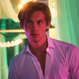 i'm so ready for this 🥰  #maxtonhall #damianhardung #harrietherbigmatten #primevideo #dieweltzwischenuns #german #series #foryourpage #viraltiktok #dramaseries 