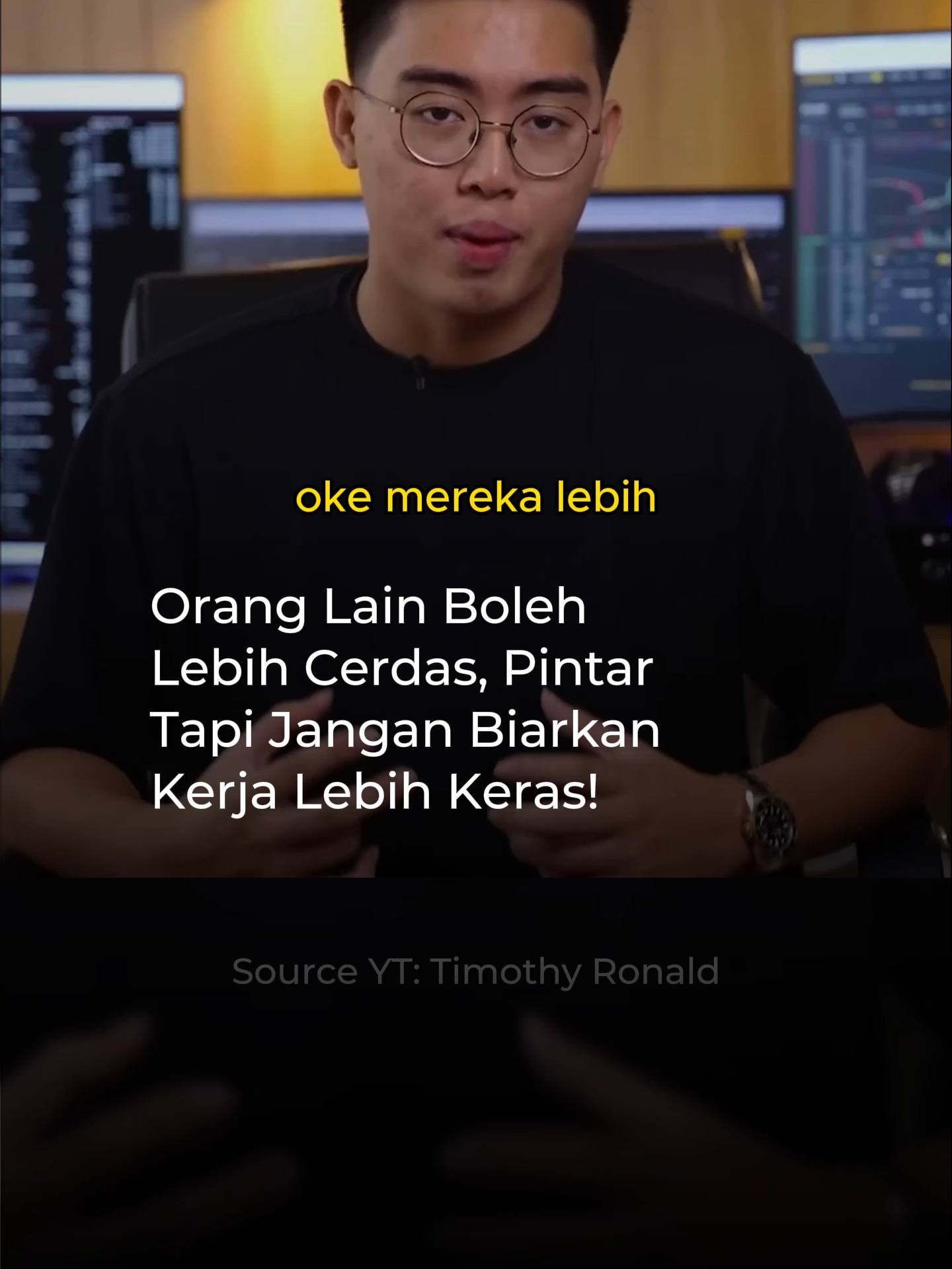 Harus kerja lebih keras dari orang lain. Orang lain boleh lebih pintar, lebih kaya, lebih punya modal. Tapi jangan biarkan orang lain kerja lebih keras dari pada kita! #kerja #keras #kerjakeras #lebihkeras #bisnis #entrepreneur #pengusaha #sukses #muda #tanggungjawab