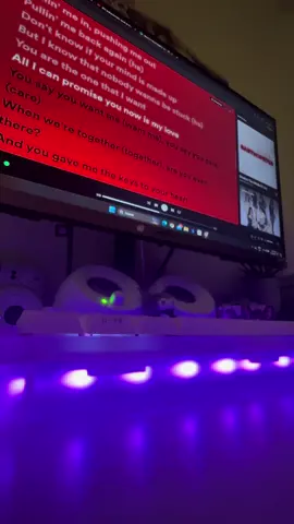 I love this song🙁😕🫶🏻Stuck in the middle - Babymonster cover