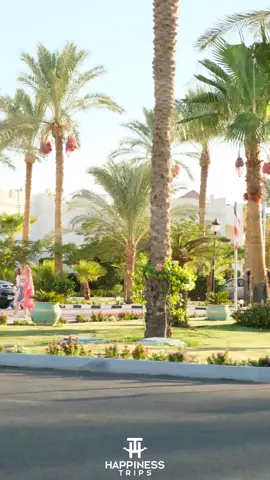 فندق اتجمعت فيه كل اسباب الروقان 💙  الڤيو الحلو ، حمامات السباحة ، الغرف ومساحتها الواسعة وكمان تنوع اصناف المطعم 😌  كل ده هتلاقيه في فندق 