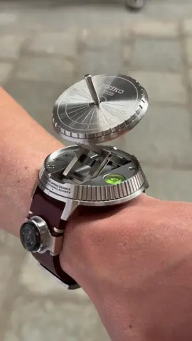 This watch can actually take calls. #sundial #watchmaking #seiko 
