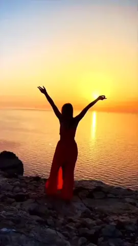 #ربيع_الاسمر #يا طالعة عالجبل ويلي الجبل عاليي #viraltiktok #explore #مجرد_ذووق😊🖤 