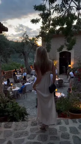 Old Money Italy 🇮🇹 #oldmoneyaesthetic #oldmoney #oldmoneyitaly #oldmoneylife #foryoupage #foryou #abcxyz 