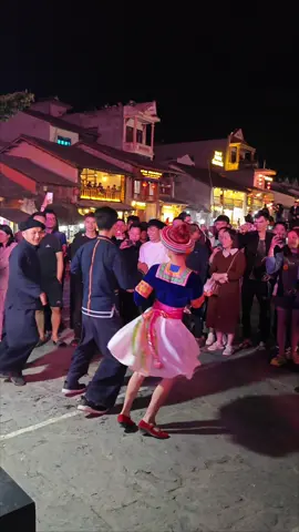 trai gái bản quẩy thế này bảo sao khách du lịch lại đông vui thế #xuhuong #21yenbai #hagiang #phuot #phocodongvan #touring #@(*•̀ᴗ•́*)bụi đường (*•̀ᴗ•́*) @Hoàng ham chơi @Hoàng ham chơi 