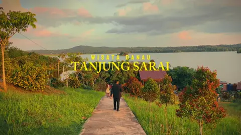 #wisatakalimantan #danautanjungsarai #wisataindonesia #wonderfulindonesia #exploreourparadise #kaltimkekinian #fyp #visitkutaikartanegara #kotabangun #kaltimpost #wisata #tanjungsaraikotabangun 