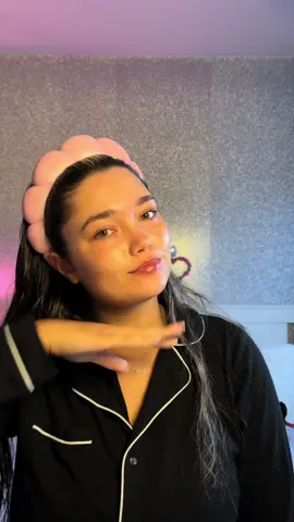 my very boring but girly evening routine 🍓🩷🧸📚🛍️ #eveningroutine #Vlog #spendtheveningwithme #khiels #theordinary #fyp @The Ordinary @Kiehlsuki 