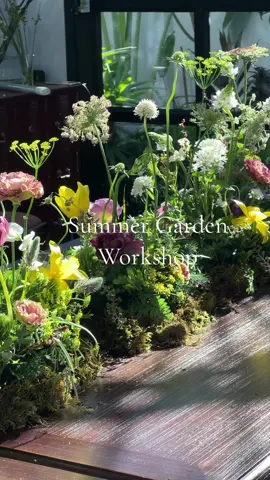 Summer Garden Workshop tại Le Jardin Saigon chiều nay 🤍. Mọi ngừơi cùng chờ những workshop sắp tới của Le Jardin nhé. Much love 🤍   #floralarrangements #camhoa #camhoanghethuat #floraldesign #flowerworkshop 