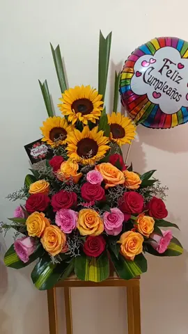 #detallespersonalizados #rosasamarillas💛🌻🌟💐 #rosas #felizcumpleaños🌹🎂🧁🎁🎉🎊 #fantasiafloral 