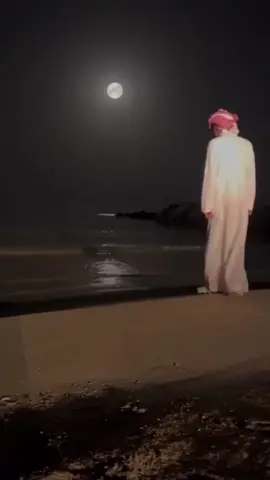 صدري مثل قاعه لتزويج الايتام يغتال .. فرحتهم فراغ الكراسي الشاعر #زبار_الحربي #قصيد #بدون_حقوق #بدون_توقيع #ابيات_حزينه #قصايد #قصايد_شعر #بيت_يتيم #بوح_شعر #لايك #انفلو #ترند #بحر #قمراء #تصميمي #اشعار_حزينه 