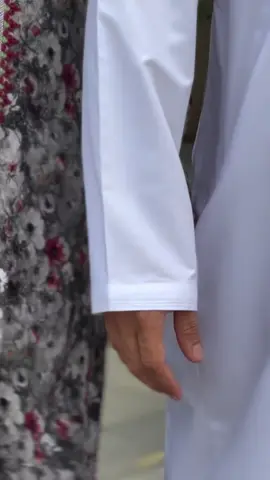 الـله لايحــرمنـي مـــنك
  ومن غلاك وطيب قلبك
 يابعــد عمــري فديتك 
 الدنـــيا ماتسوا بدونك
 والله لوتبعدني عــنك
 لاقتلك وامـــوت بعدك
 انت قلبي وانا نبضـــك
 وانت خلي وانا خلـــــك
 ماقدر احيا العمر دونــك
 دنيا مافيها عـــــــــــيونك
 لواغيب شويه عـــــــــــنك 
 قلبي يسالني عـــــــــــليك 
 كل دقيقه انادي ويـــــنك
 لاتغيب اكثر فديـــــــــتك
 مستحيل استغني عـــنك
 باترك العالم عشـــــــانك😌😌لابعد قلبي انتي 😊😊ااحبك تزعل ولا ماتزعلبعد قلبي😂😘انا مشتاك لك يعمري 😴بعد روحي انتي 😘😘😘بعد عمري فديتك 😉😉😉بعد عمري انتي 😉😉😉الحين وبعد انا وانتي واحد😘😘انا احبك.. واظل احبك.. واظل معاك لين اخر لحظة بحياتي😘😘احبك تزعل ولا ماتزعل😌😌لابعد قلبي انتي 😊😊احبنك يروحي😘😘😘ماتعرفين احبك😌😌انتي تعرفين لي بالصدر😌😘طيب شنو الحل برايك😂😂😉😉😉ولك الوووو😘😘بعد عمري انتي الغاليه والاصيله والاميره يروح روحي💔💔💔😊احبك😉احبنك😌احبنك😠انا احبك وابيك...واريدك وانتي بخير يعمري انا مشتاك لك حبيبي ويحفظك الله يقلبي لا اريدك واريدك يبعد قلبي 😴😴😴بعد قلبي انتي ويحفظك الله حياتي صحيح والله ونا مشتاك لك حبيبتي انتي حبيبتي وعمري بعد روحي انتي بحفظ الله حبي شلون الحلوه شلونك كبد حلوه 😉انا وفي معاك لاينكسر خاطركبعد عمري انتي ونا احبك بعد زولي هالزول الحلوووو ياعمري 😍😍😍هلا وغلا بالحب