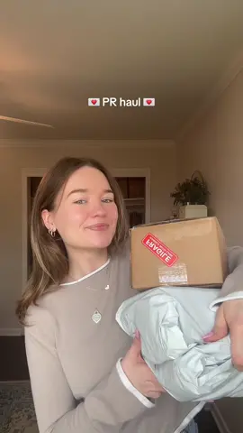 Thank you so so much 💞💗💓@alCo.candles @Thread Wallets #haul #haultok #unboxing #unboxingvideo #prhaul #prunboxing #pr 