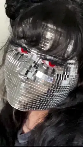 Disco Head 🪩💃🏻🕺🏻 ib the iconic @Tiaynna  #makeup #makeuptutorial #makeuplook #makeupartist #makeuptransformation #tutorial #fyp #fypシ #xyzcba #eyelook #eyelooktutorial #discoball #discoballmakeup 
