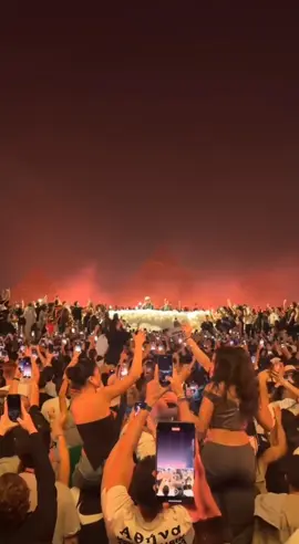 What an amazing night, great work by the crew and big thanks to @hangarcreates 🔥 The drones were magical❤️🇪🇬 Keinemusik in Egypt highlights☮️ 🎥: @goingtechno @aliia_ice @abdelhay.doghem  📍 Location: Egypt 🎶 : @keinemusikcrue  🆔 : Wala Ala Balo (@alan_dixon_music , @misty__live ) • Follow @the_housemovement on insta for more . . . #cairo #egypt #housemusic #housemusiclovers #adamport #afrohouse #keinemusik #pyramid #andmeandyou #rampa #giza #drone #show #arabicmusic #egyptnightlife #egyptiansong 