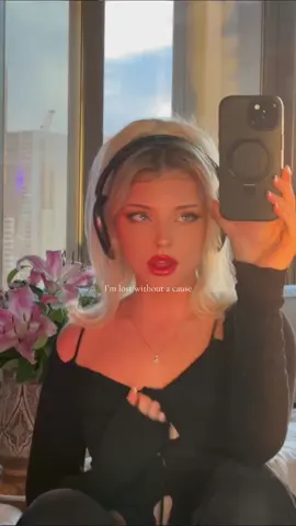 I look to you in the style of kim Burrell #whitneyhouston #ilooktoyou #larissalambert #kimburrell #cover #acoustic #singer