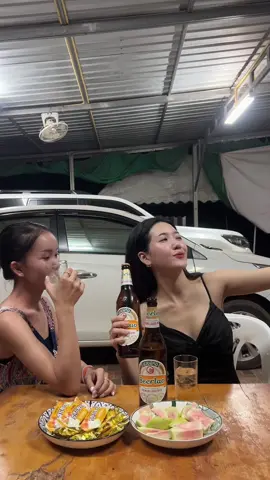 ມາຈິບເບຍນັ່ງລົມກັນ🍻🤩💛                                 #beerlao  @IG:my.ammyy🤎 
