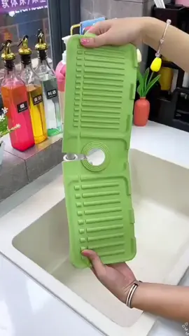 ReusableSinkFaucetSiliconeWaterproof SplashGuard Mat #fyp #firstreel #trending #reels #viral #viraltiktok #tiktokmademebuyit #Love #funny #cute #tiktok