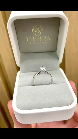 Nhẫn cầu hôn NCH1407 nhẹ nhàng, tinh tế cho các chàng cầu hôn ạ #trending #xuhuong #kimcuongthiennhien #GIA 