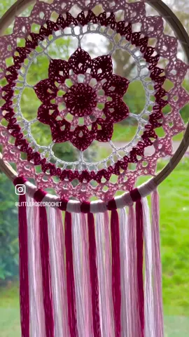 Dream Catcher ✨  #crochet #crochetdreamcatcher #dreamcatcher #crochetlover #crochetlove #lovecrochet #crochetaddict 