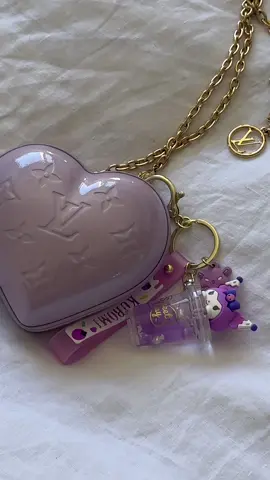 Y’a pas a inventer des sacs aussi cute 💌 #ASMR #ASMRUnboxing #LouisVuittonBag 