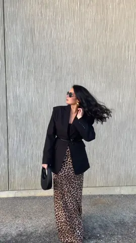Jupe @Outfit__g  #CapCut #OOTD #outfit #leopardskirt #fashiontiktok #fashioninspo #fashion #outfit #outfitideas #