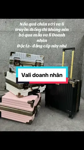 Có ai bị u mê bởi vẻ đẹp độc lạ của mẫu vali độc lạ đẳng cấp của e doanh nhân này ko ạ. Có trong giỏ hàng rùi mọi người ơi #xuhuong #reviewvali #xkldnhatban #travel #dulich #validulich #timestravelvali 