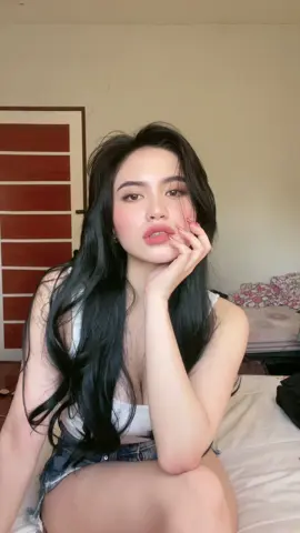 my brown roots r showing na :3